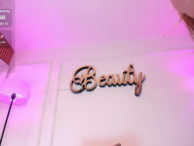sabrinacherry live cam on BongaCams