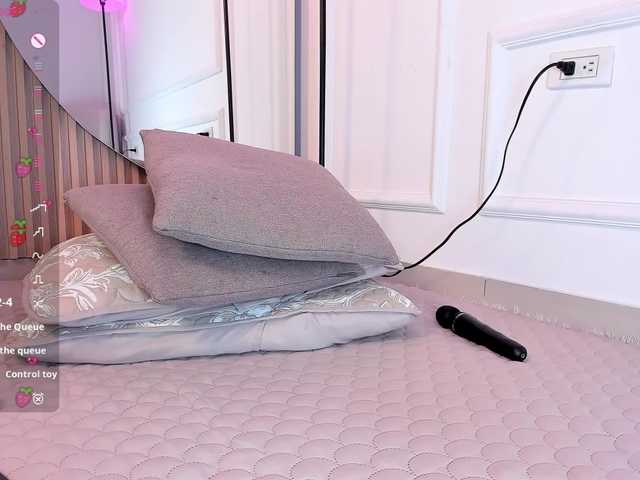sabrinacherry live cam on BongaCams