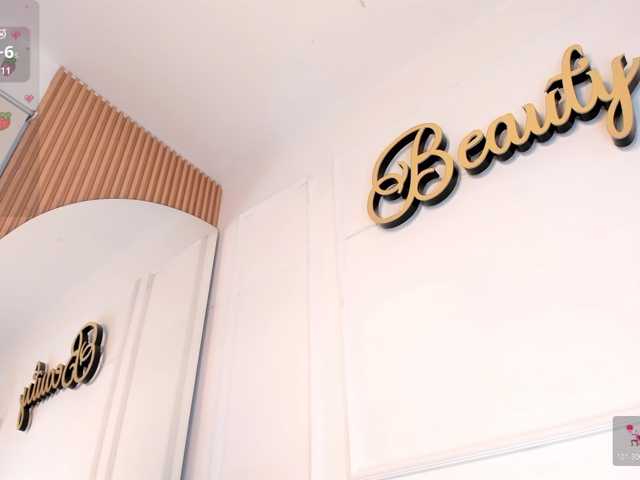 sabrinacherry live cam on BongaCams