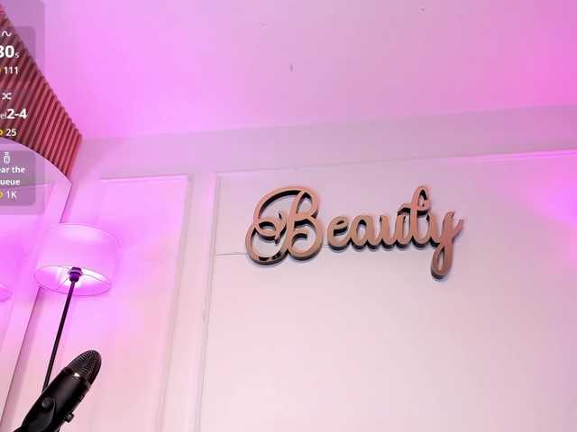 sabrinacherry live cam on BongaCams
