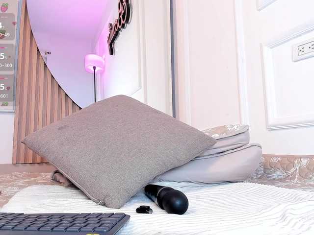 sabrinacherry live cam on BongaCams