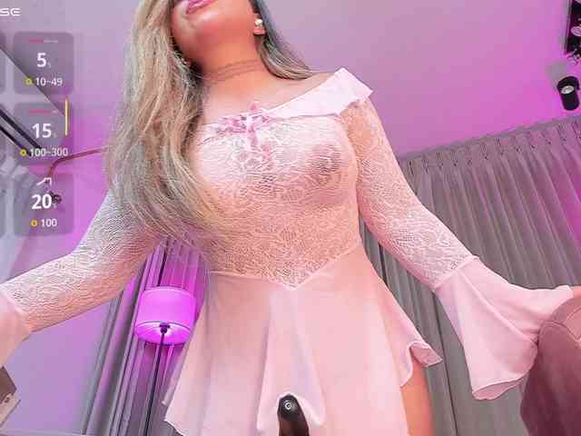 Modèle: sabrinacherry