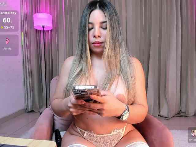Modèle: sabrinacherry