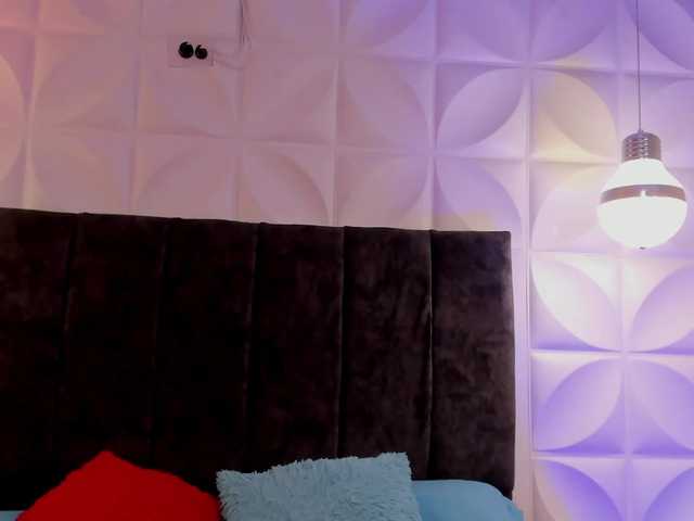 paula-69 live webcam show