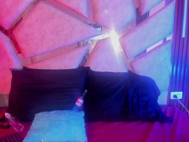 paula-69 live webcam show