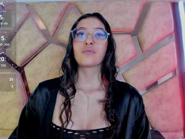 paula-69 webcam