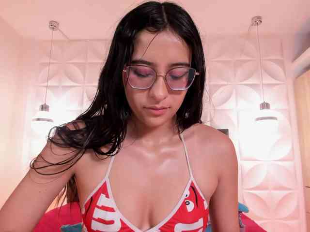 paula-69 webcam