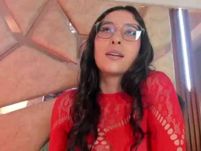 paula-69 webcam