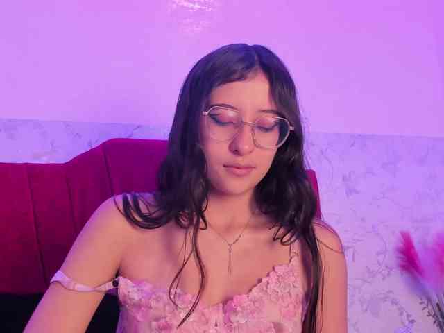 paula-69 webcam