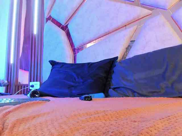 paula-69 webcam