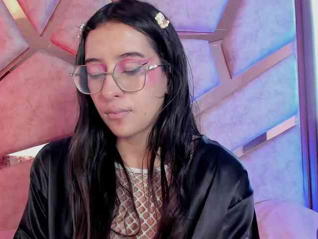 paula-69 webcam