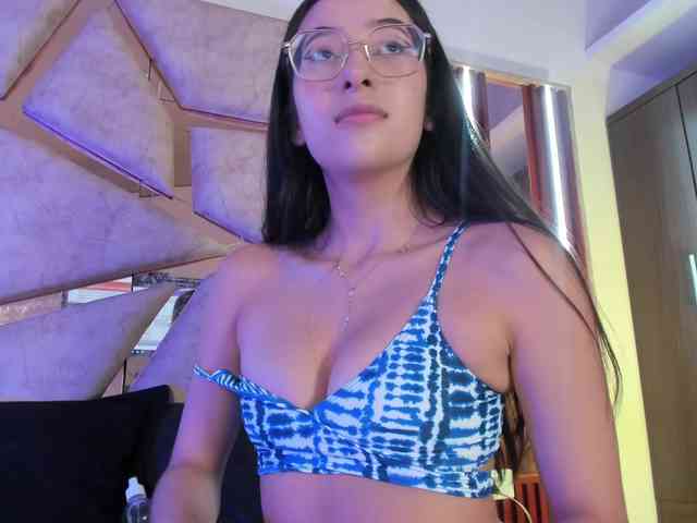 paula-69 webcam