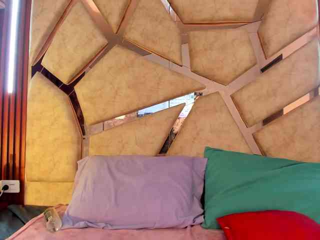 paula-69 webcam