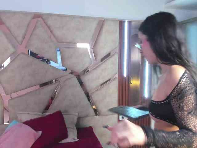 paula-69 webcam
