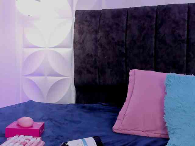 paula-69 webcam