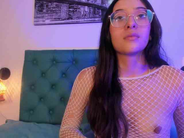 paula-69 webcam