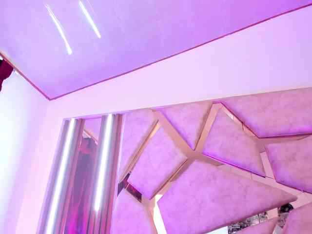paula-69 webcam