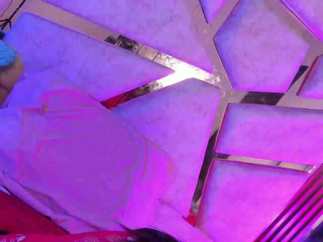 paula-69 webcam