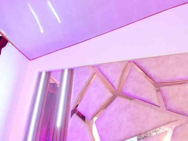 paula-69 webcam