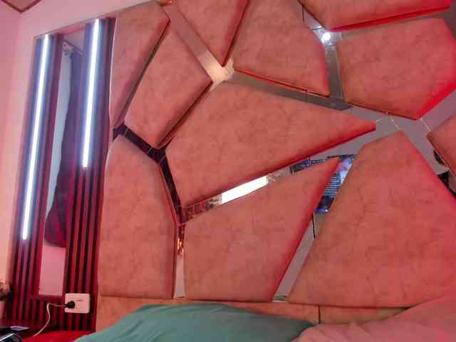 paula-69 webcam