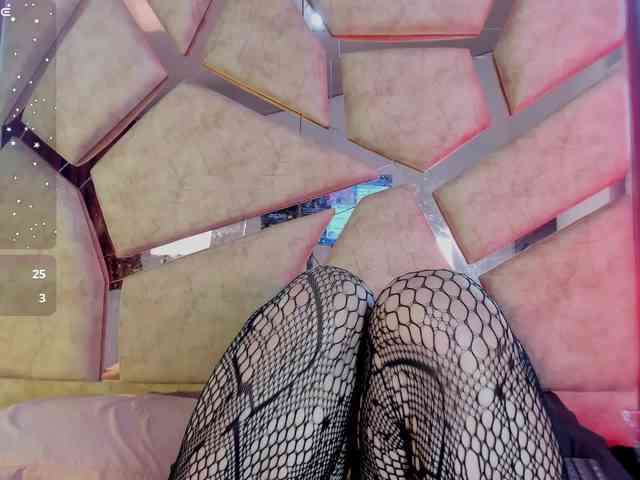 paula-69 webcam