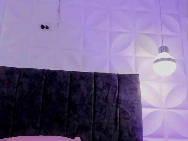 paula-69 webcam