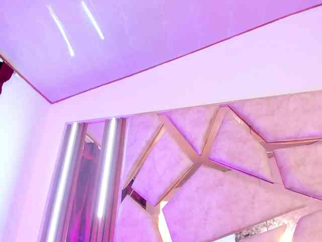 paula-69 webcam