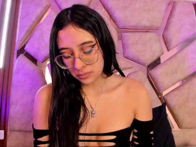paula-69 webcam