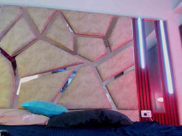 paula-69 webcam