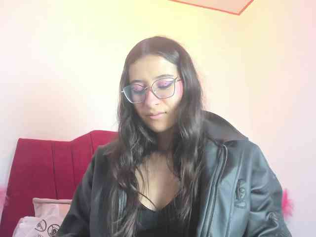 paula-69 webcam
