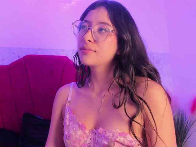 paula-69 webcam