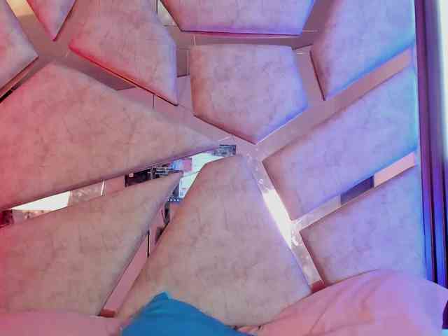 paula-69 webcam
