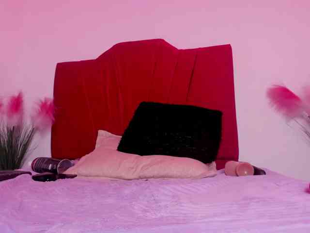 paula-69 webcam