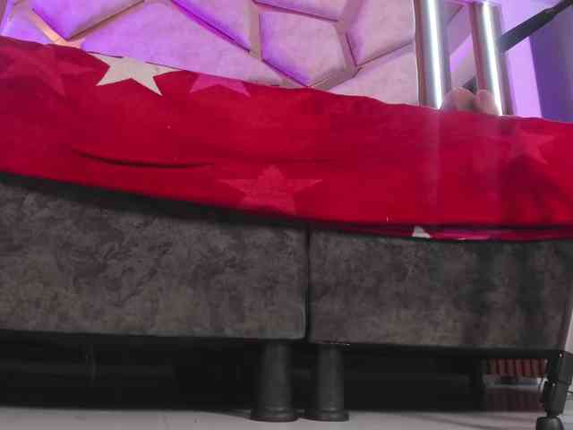 paula-69 webcam