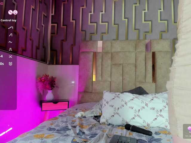 samantha-dimou live cam