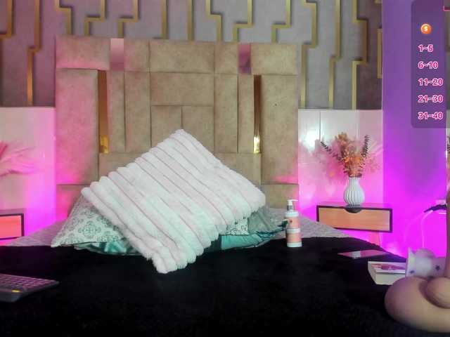samantha-dimou live webcam show