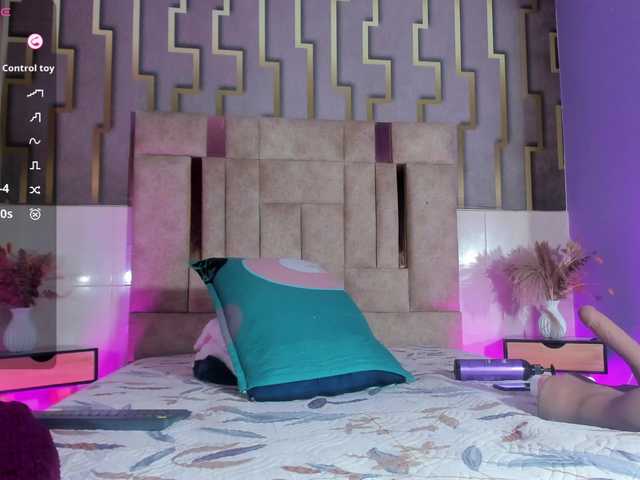 samantha-dimou live cam on BongaCams