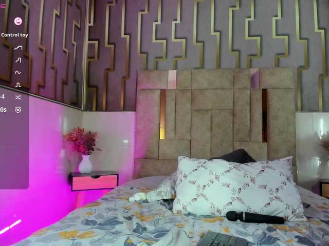 samantha-dimou live cam