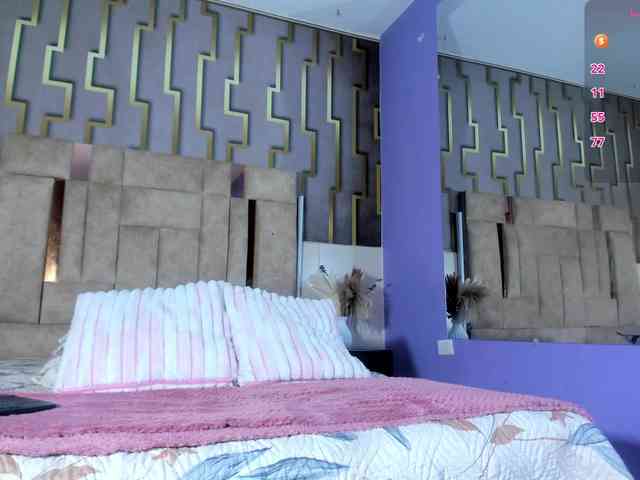 samantha-dimou webcam