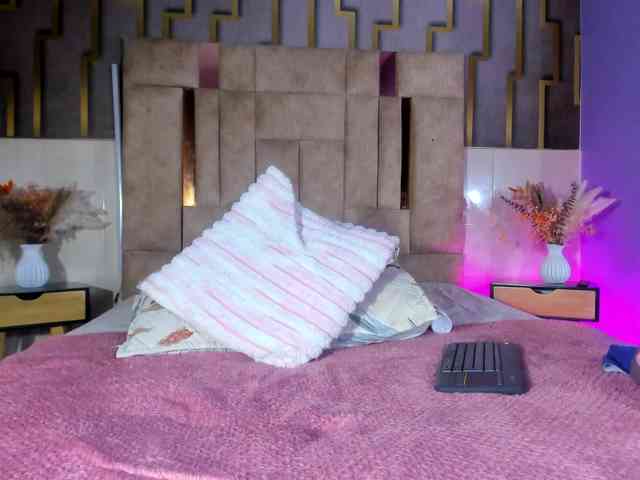 samantha-dimou webcam