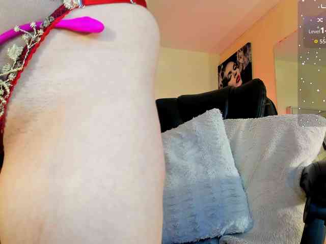 samantha-dimou webcam