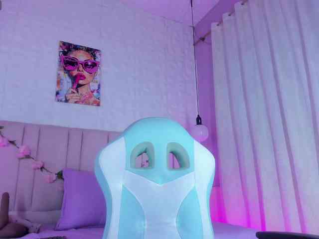 samantha-dimou webcam
