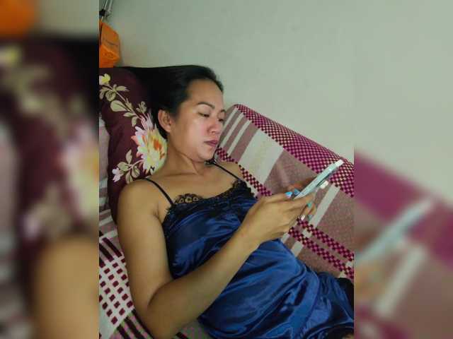 Kiana11 live cam on BongaCams