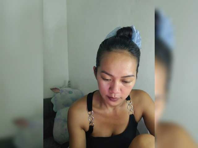 Kiana11 live cam on BongaCams