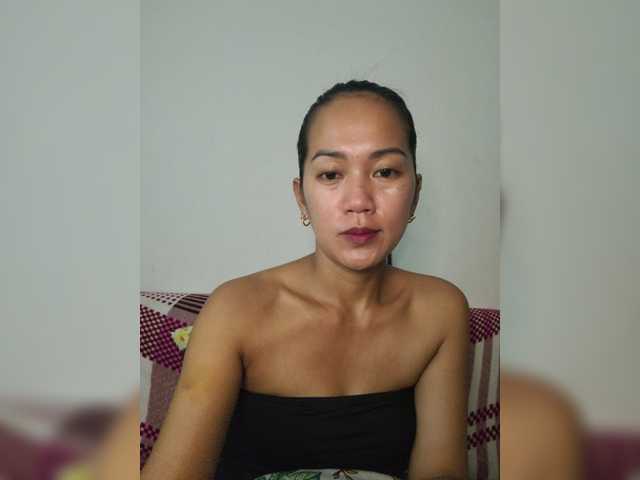 Kiana11 live cam on BongaCams