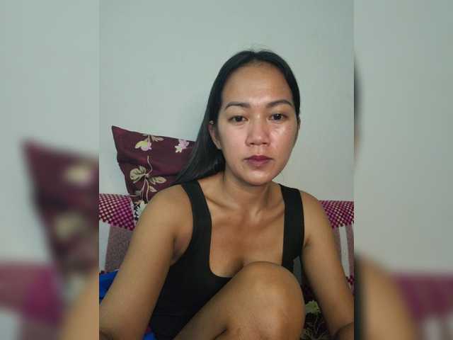 Kiana11 live cam on BongaCams