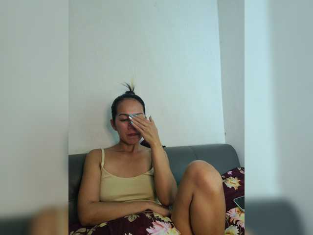 Kiana11 live cam on BongaCams
