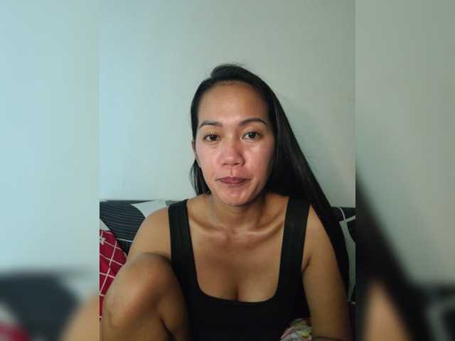 Kiana11 live cam on BongaCams