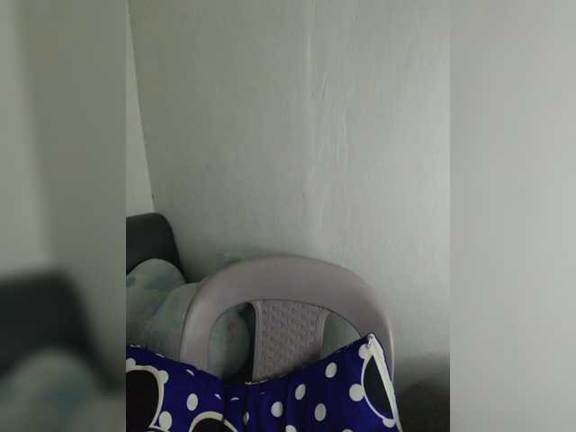Kiana11 live cam on BongaCams