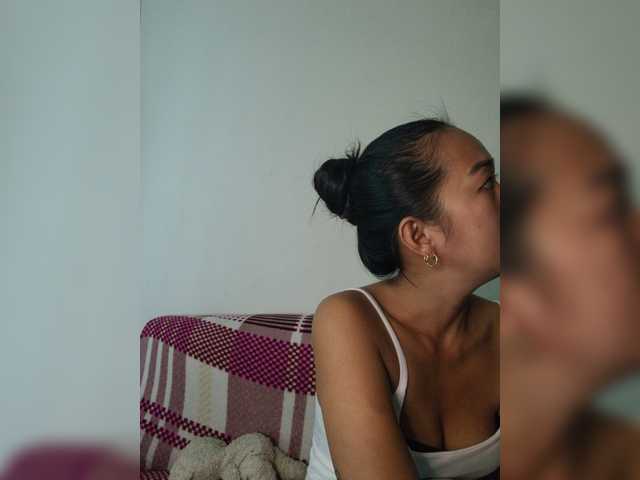 Kiana11 live cam on BongaCams